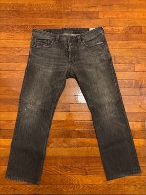 Men's Diesel Grey Straight Leg Jeans Classic Washed Finish size 34/32